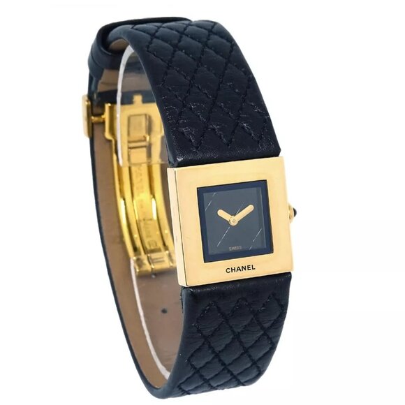 Chanel Matelasse Watch 18KYG Black - Picture 1 of 7
